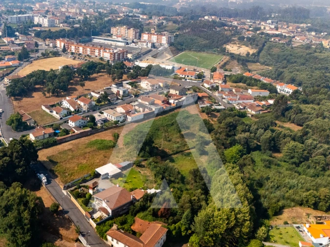 Terreno para Venda em Paços de Brandão Foto 11