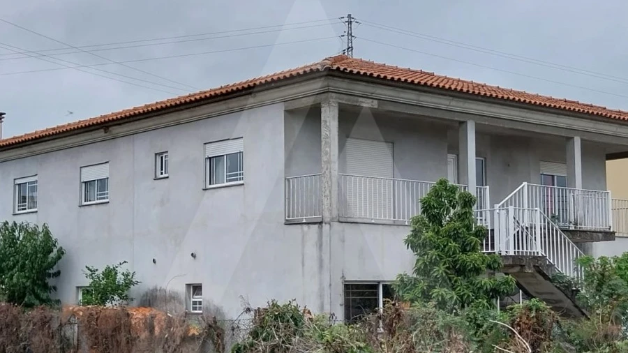 Terreno para Venda em Barrô e Aguada de Baixo