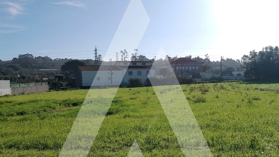 Terreno para Venda em Mazarefes e Vila Fria