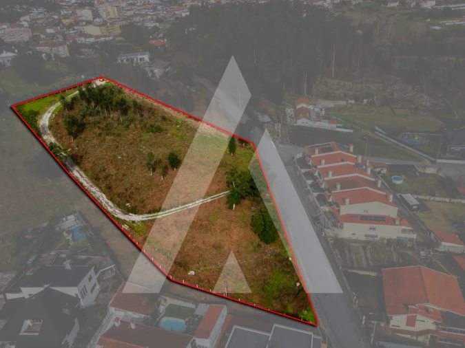 Terreno para Venda em Fiães Foto 1