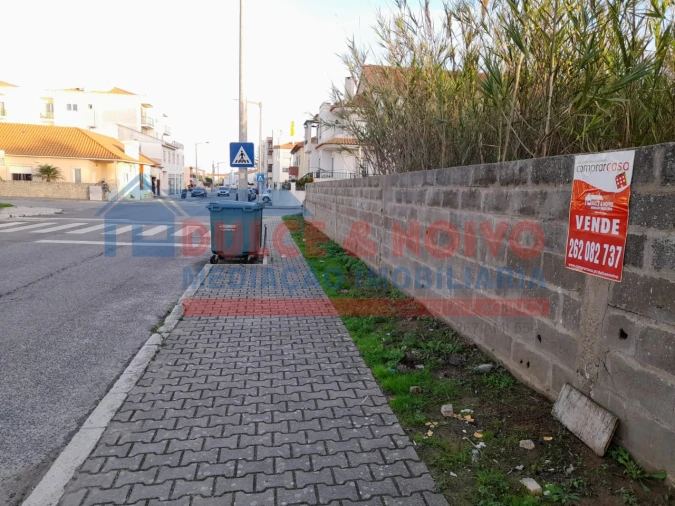 Terreno para Venda em Peniche Foto 2