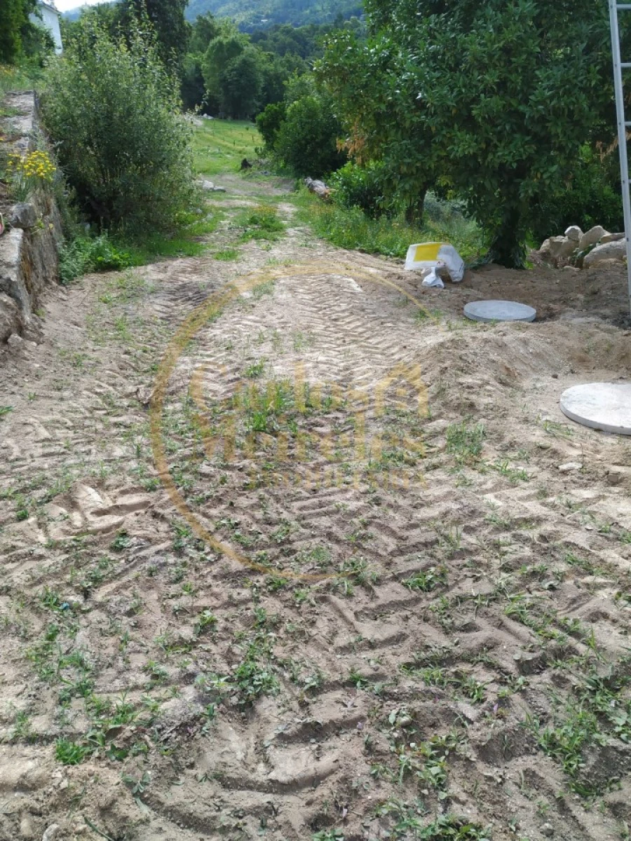 Terreno para Venda em Gondoriz Foto 11
