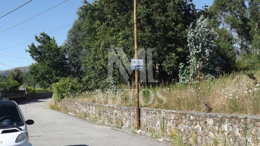 Terreno para Venda em Santa Marta de Portuzelo