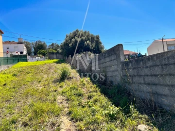 Terreno para Venda em Santa Marta de Portuzelo