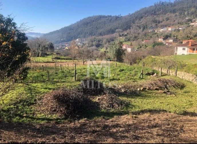 Terreno para Venda em Refoios do Lima Foto 1
