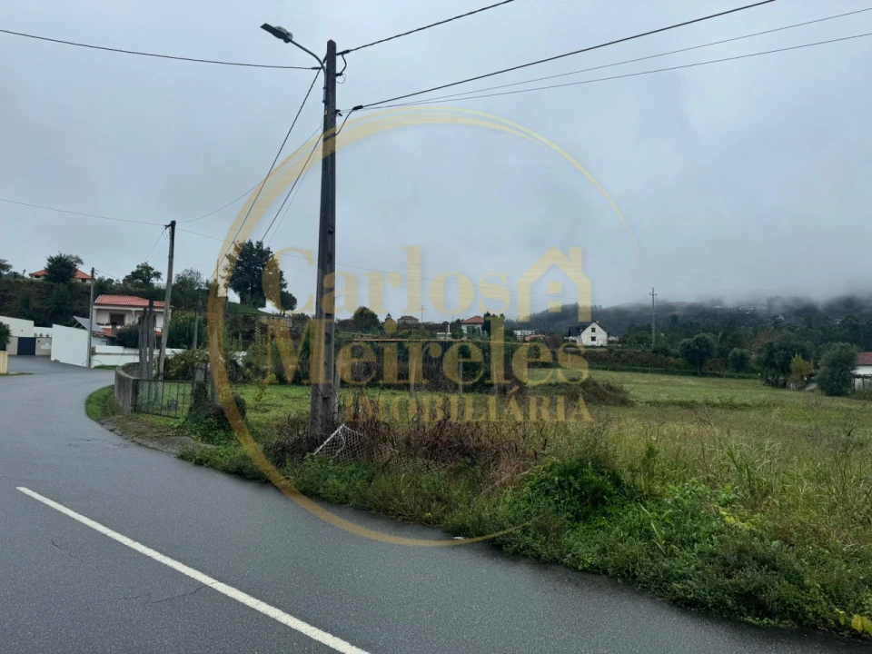 Terreno para Venda em Ribeira do Neiva Foto 3