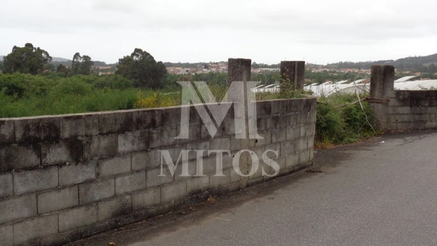 Terreno para Venda em Mujães