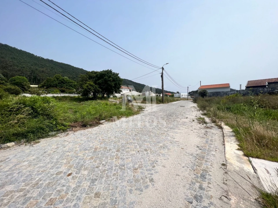 Terreno para Venda em Carreço Foto 6