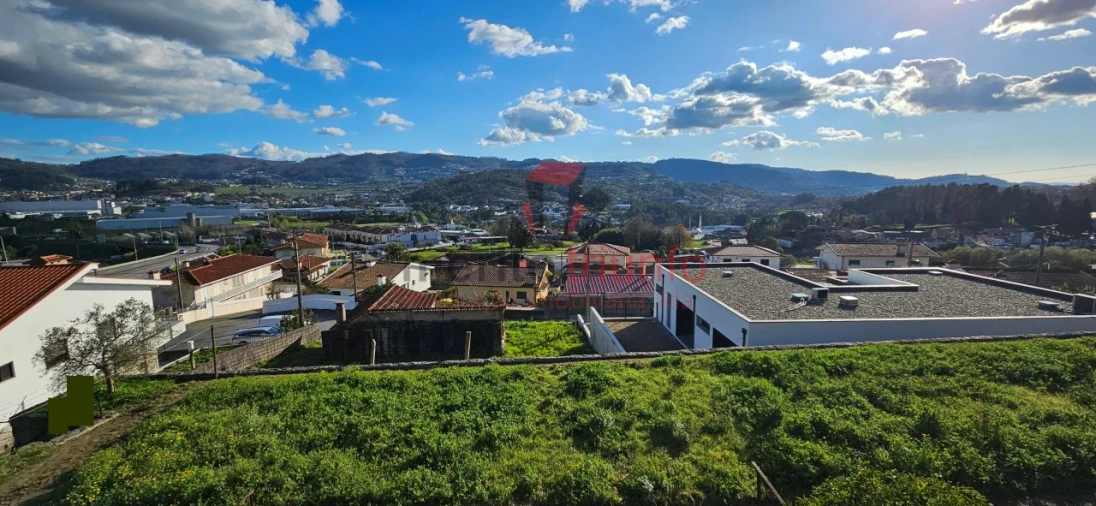 Terreno para Venda em Lordelo Foto 11