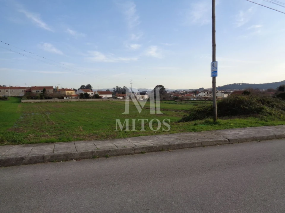 Terreno para Venda em Vila Nova de Anha Foto 1