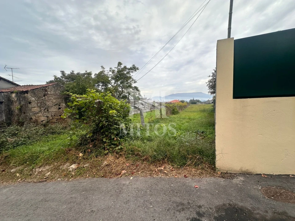 Terreno para Venda em Geraz do Lima (Santa Maria, Santa Leocádia, Moreira), Deão Foto 3
