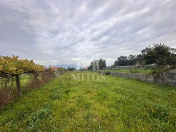 Terreno para Venda em Geraz do Lima (Santa Maria, Santa Leocádia, Moreira), Deão