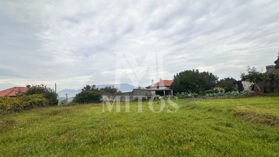 Terreno para Venda em Geraz do Lima (Santa Maria, Santa Leocádia, Moreira), Deão