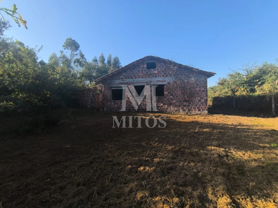 Terreno para Venda em Mujães Foto 8