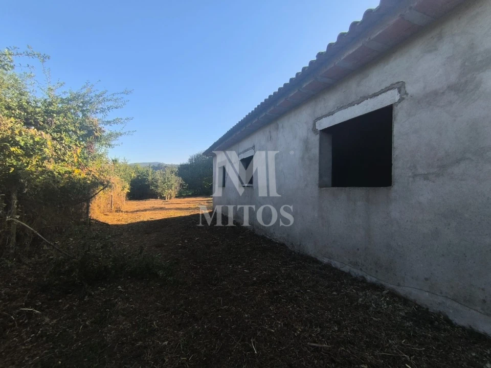 Terreno para Venda em Mujães Foto 10