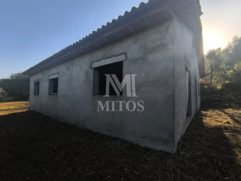 Terreno para Venda em Mujães Foto 13