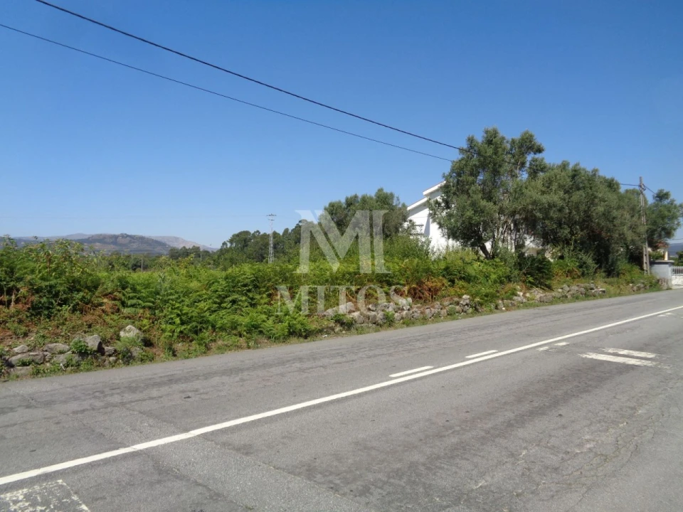 Terreno para Venda em Mazarefes e Vila Fria Foto 4