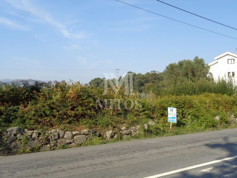Terreno para Venda em Mazarefes e Vila Fria Foto 2