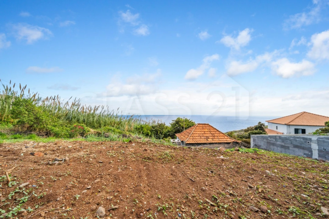 Terreno para Venda em Caniço Foto 1