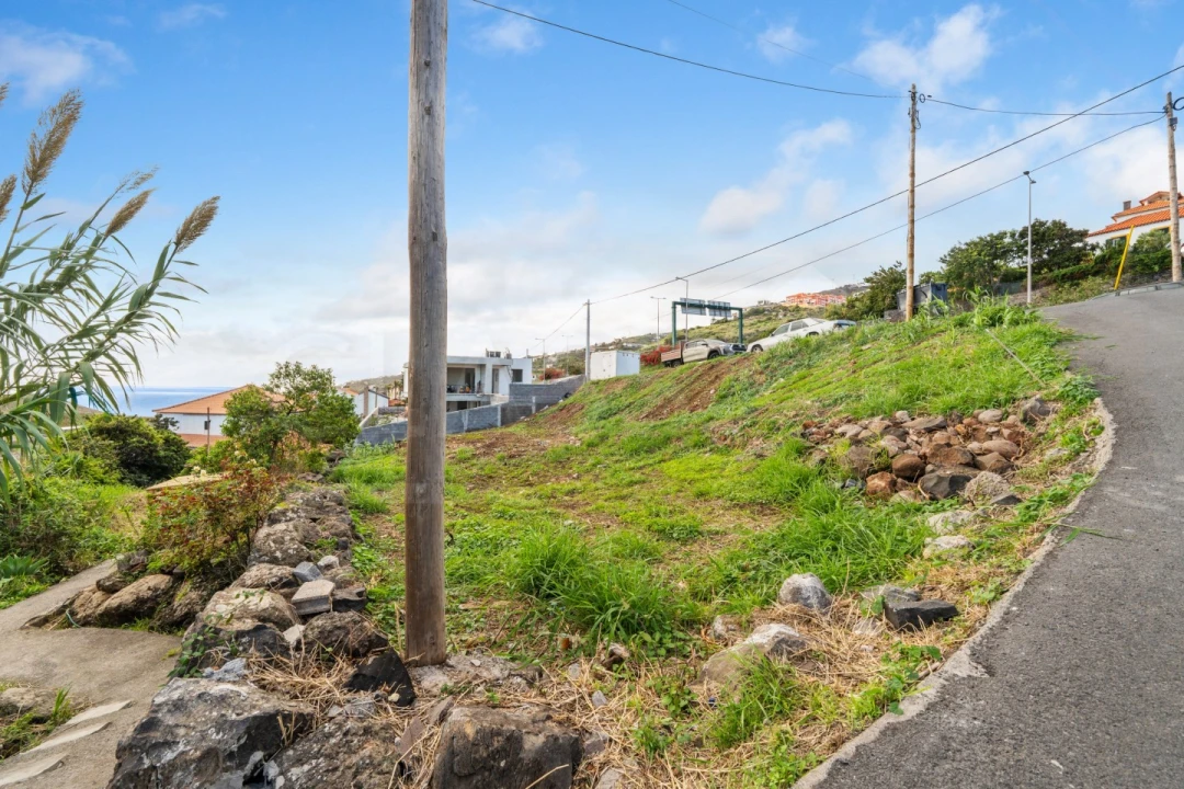 Terreno para Venda em Caniço Foto 15
