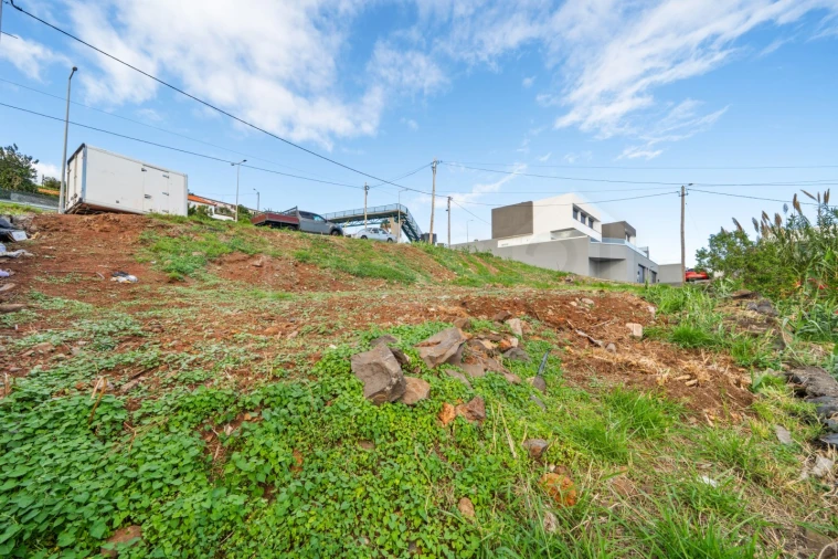 Terreno para Venda em Caniço Foto 16