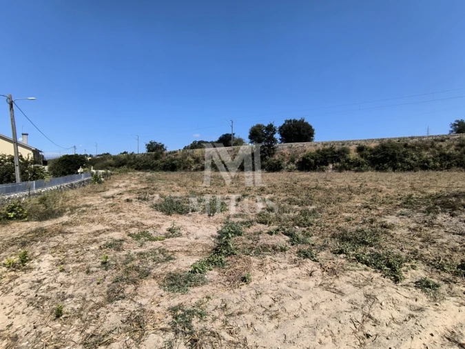 Terreno para Venda em Alvarães Foto 2