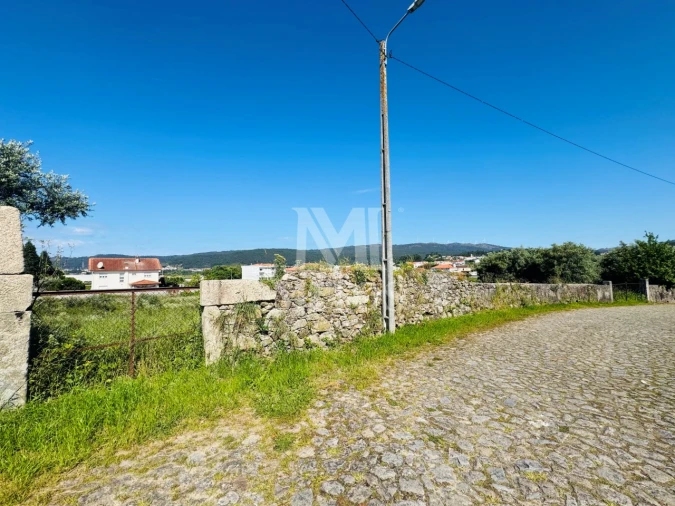 Terreno para Venda em Santa Marta de Portuzelo Foto 4
