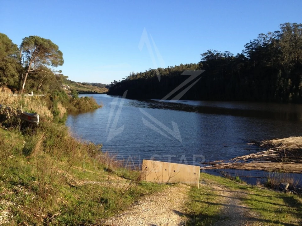 Terreno para Venda em Alvorninha Foto 10