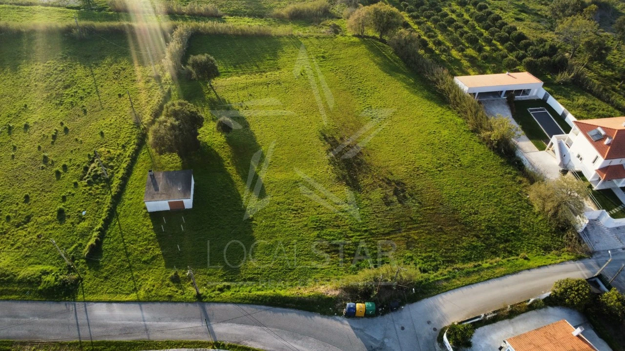 Terreno para Venda em Tornada e Salir do Porto Foto 5