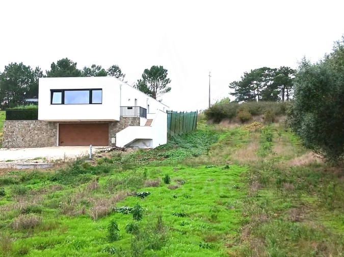 Terreno para Venda em Cela Foto 4