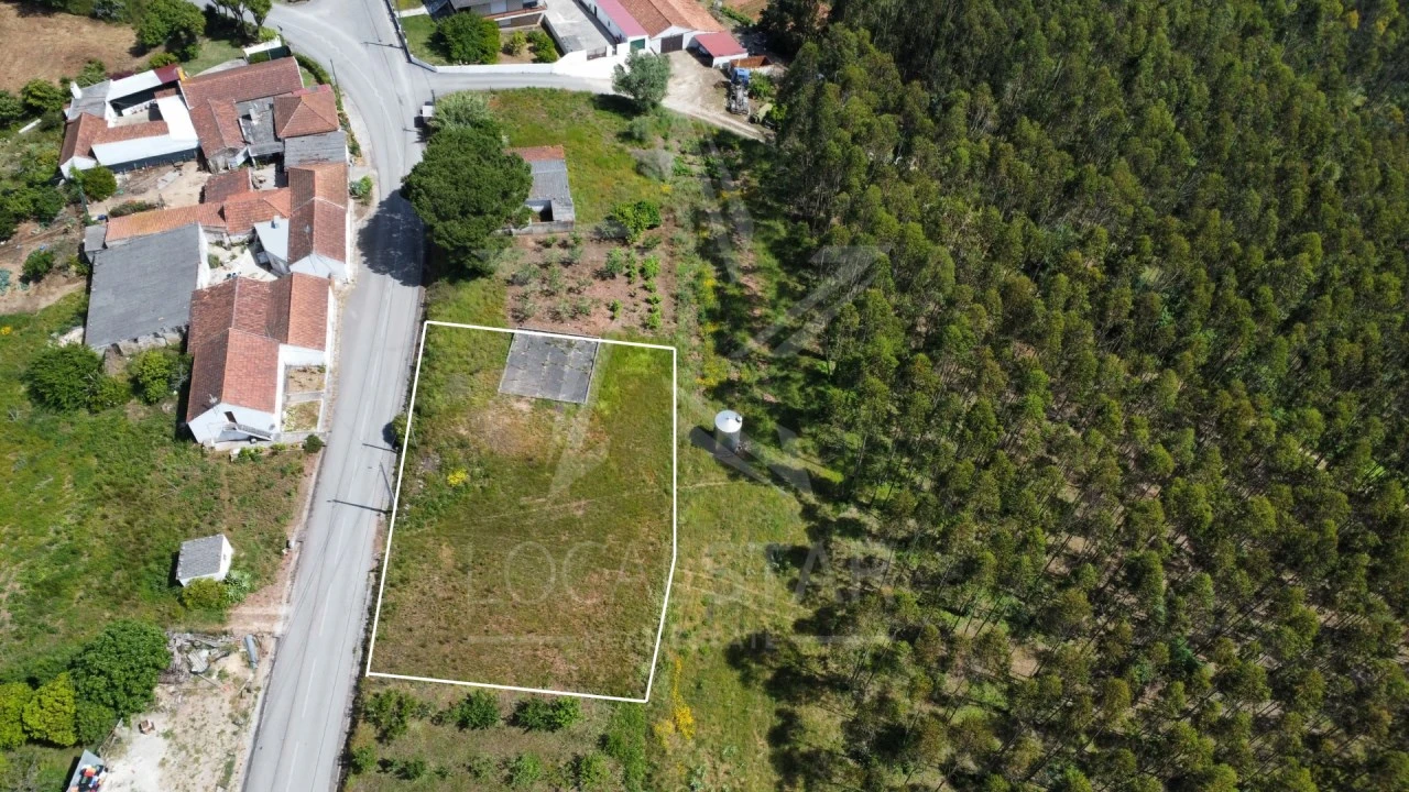 Terreno para Venda em Alvorninha Foto 2