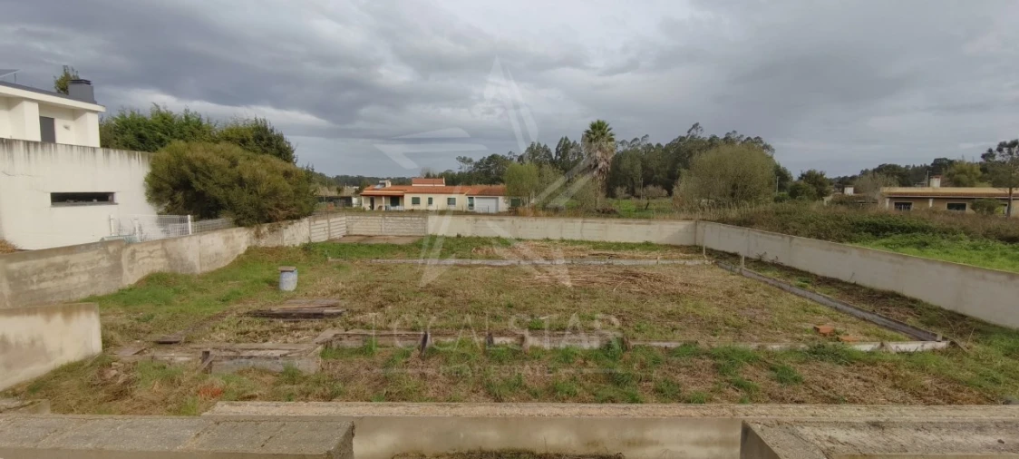 Terreno para Venda em Tornada e Salir do Porto Foto 7