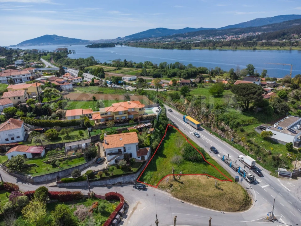 Terreno para Venda em Gondarem Foto 1