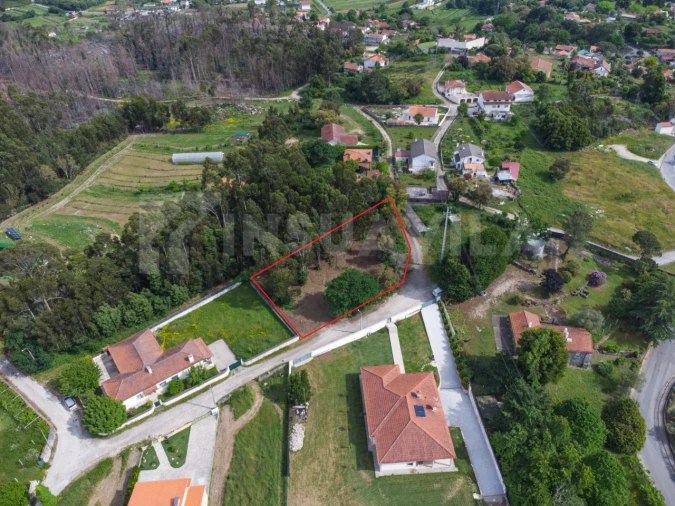 Terreno para Venda em Vilar de Mouros Foto 1