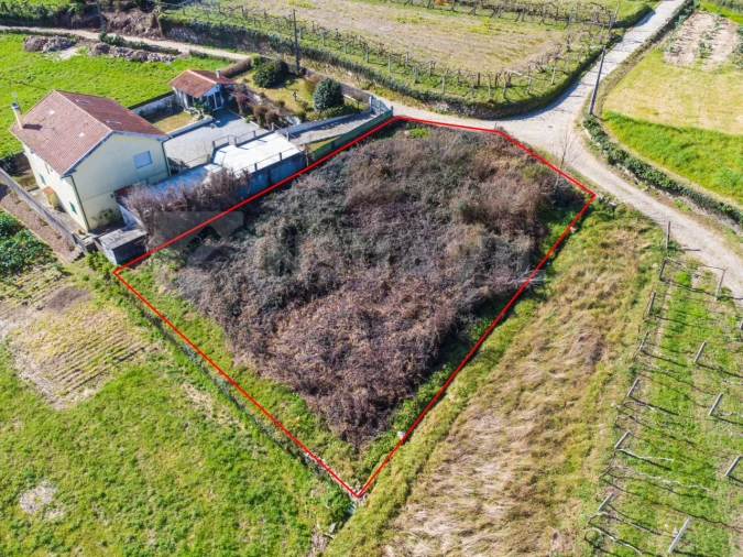 Terreno para Venda em Venade e Azevedo