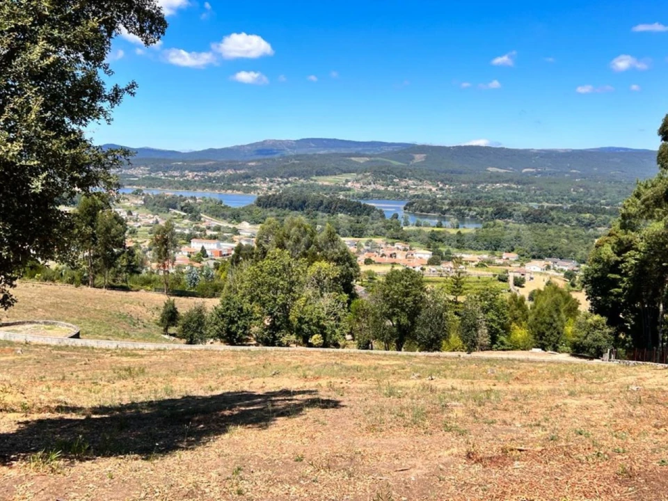 Terreno para Venda em Gondarem Foto 8