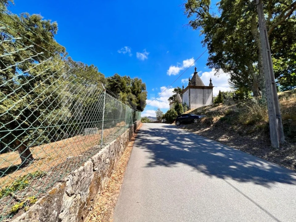 Terreno para Venda em Gondarem Foto 15