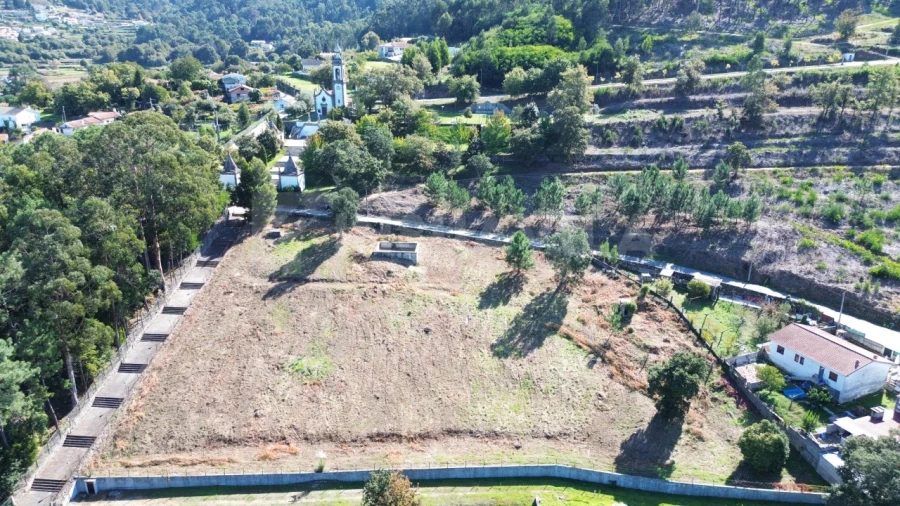 Terreno para Venda em Gondarem Foto 4