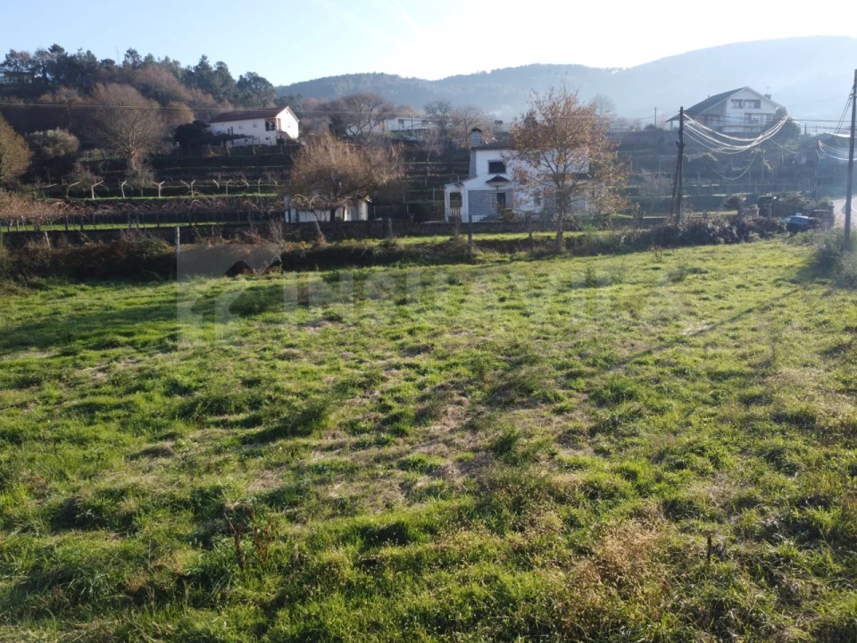 Terreno para Venda em Covas Foto 6