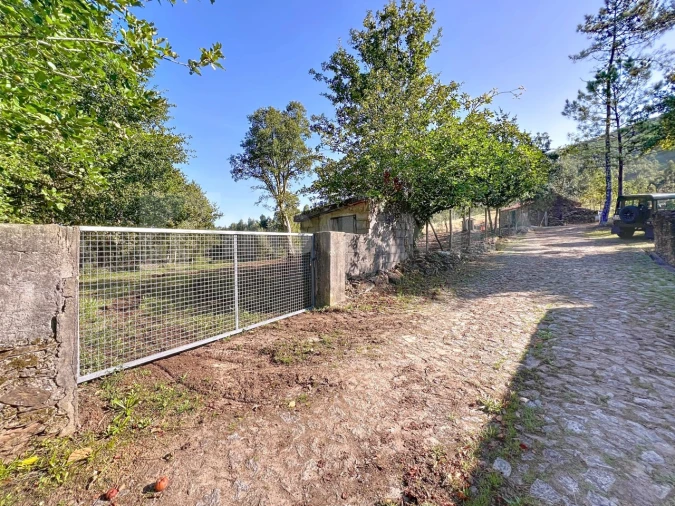 Terreno para Venda em Venade e Azevedo Foto 19