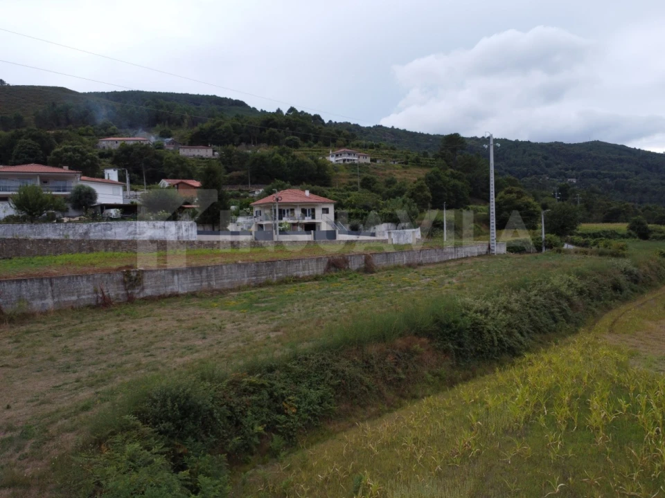 Terreno para Venda em Covas Foto 4