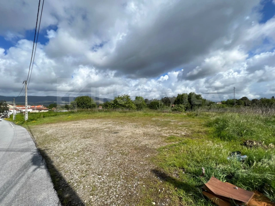 Terreno para Venda em Reboreda e Nogueira Foto 3