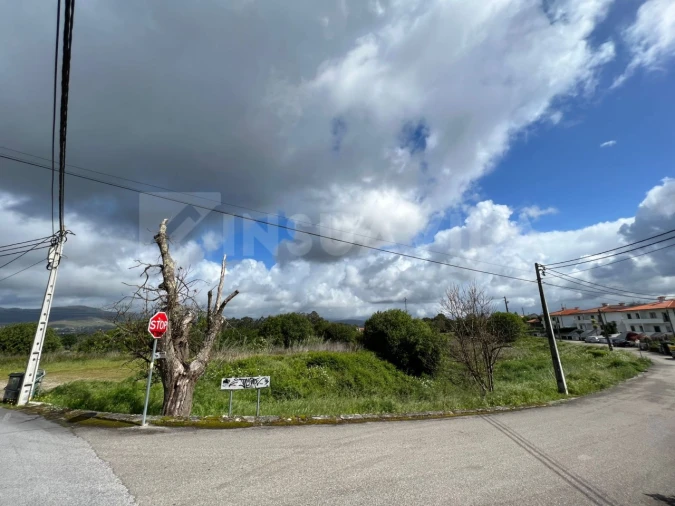 Terreno para Venda em Reboreda e Nogueira Foto 2