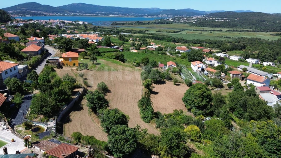 Terreno para Venda em Caminha (Matriz) e Vilarelho