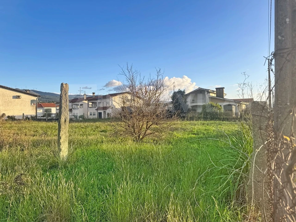 Terreno para Venda em Valença, Cristelo Covo e Arão Foto 3
