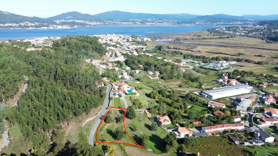 Terreno para Venda em Caminha (Matriz) e Vilarelho