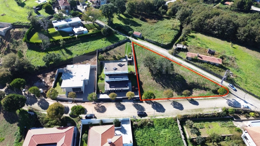 Terreno para Venda em Venade e Azevedo