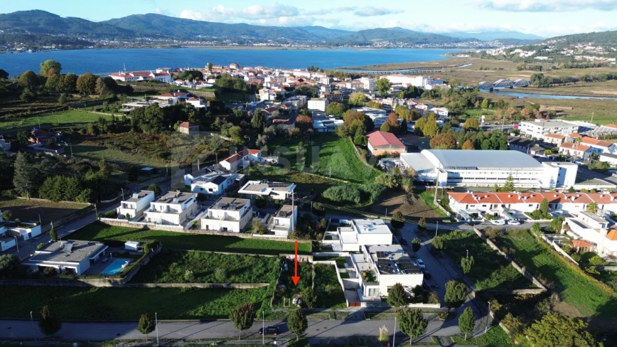 Terreno para Venda em Caminha (Matriz) e Vilarelho