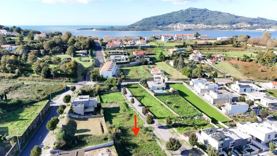 Terreno para Venda em Caminha (Matriz) e Vilarelho