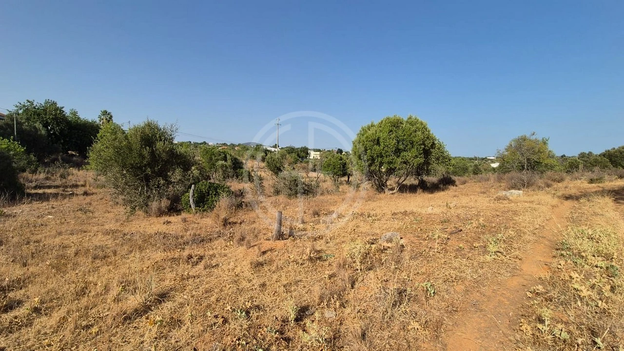 Terreno para Venda em Conceição e Estoi Foto 1